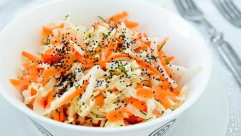 slaw with poppy seeds