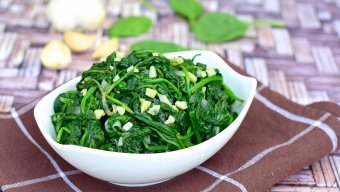 Garlicky Sauteed Spinach