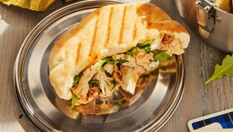 Grilled Chicken Pita Pockets 