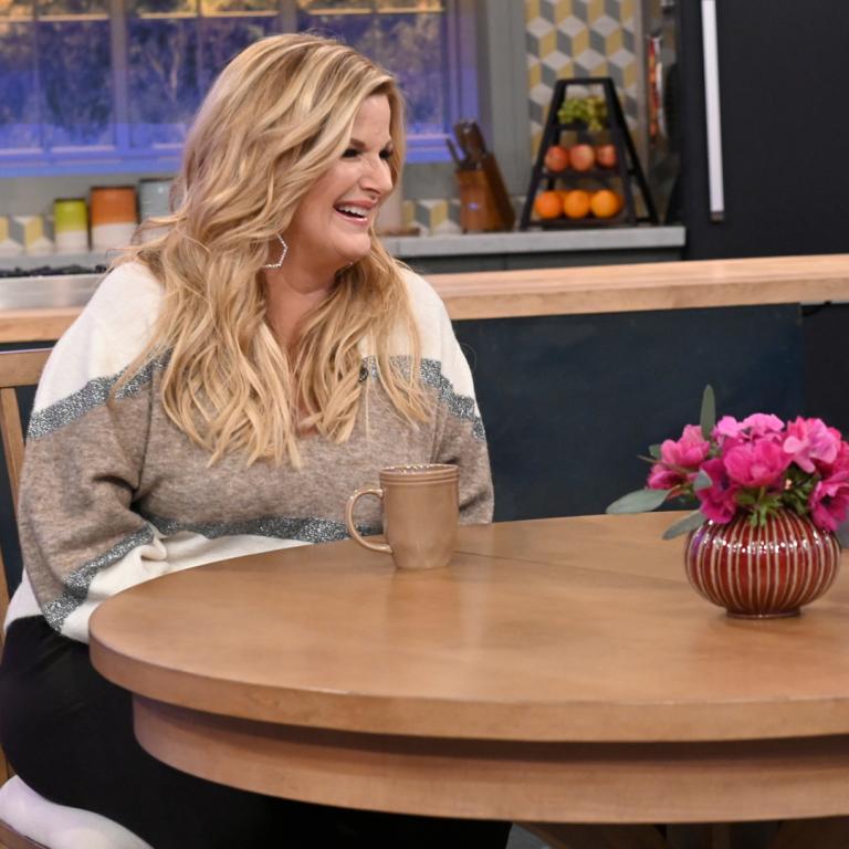 Trisha Yearwood and Rachael Ray