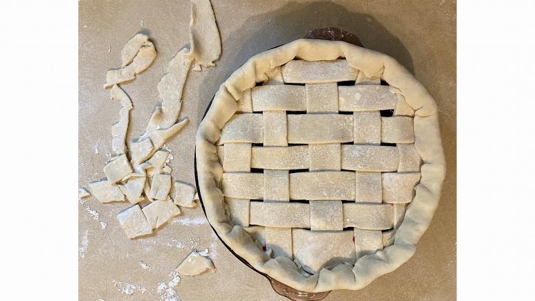 lattice pie crust pre crimp