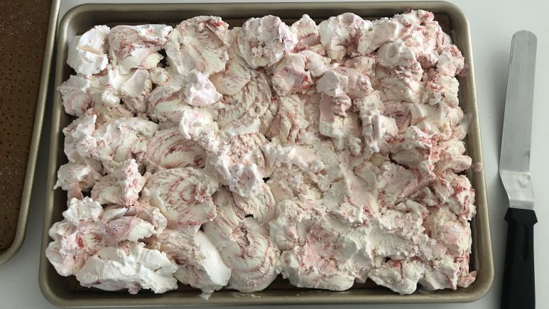 strawberry cheesecake ice cream